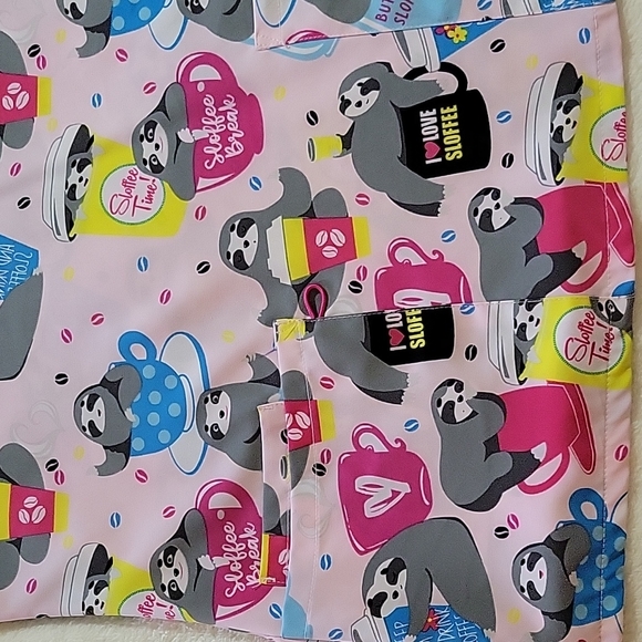 CUTE SCRUB TOP - Picture 2 of 8